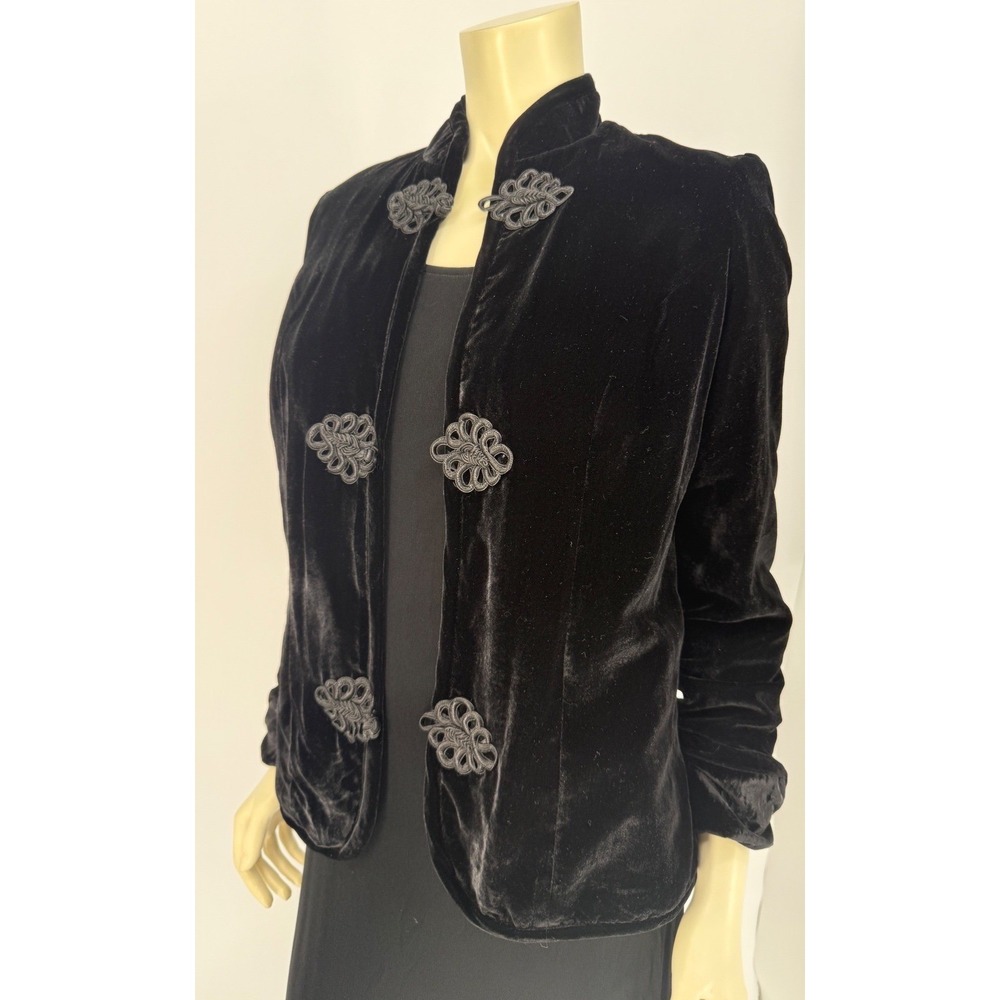 Norm Thompson Black Velvet 2 Pc Set Mandarin Frog Closure Goth Dark Academia PXS